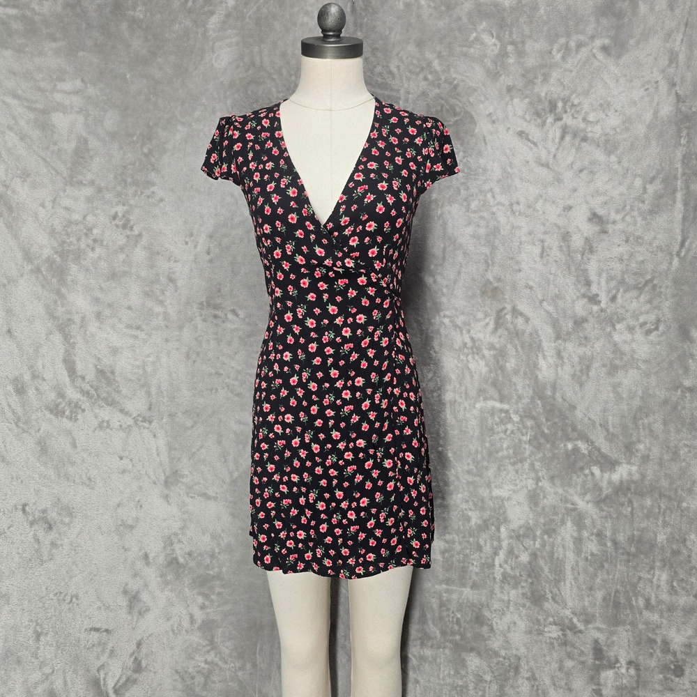 Forever21 Wrap Dress Women S Black Pink Floral Mini V-Neck Boho Cottage Festival